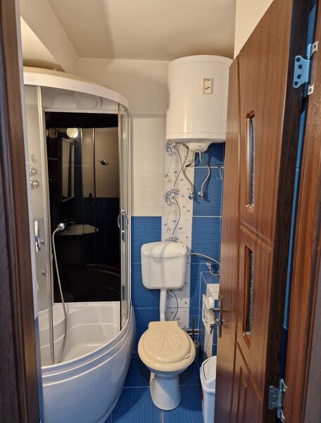 Obor, Teiul Doamnei, Lacul Tei,